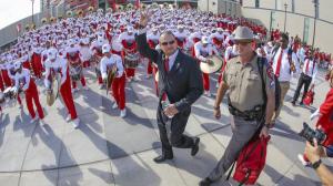 "Coach goes country: Tom Herman, grand marshal of 2016’s rodeo parade, talks big goals and plans for his team"